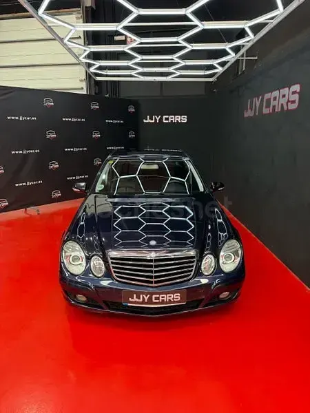 Usado Mercedes E220 170 CV (125 kW) 2009 Azul Berlina