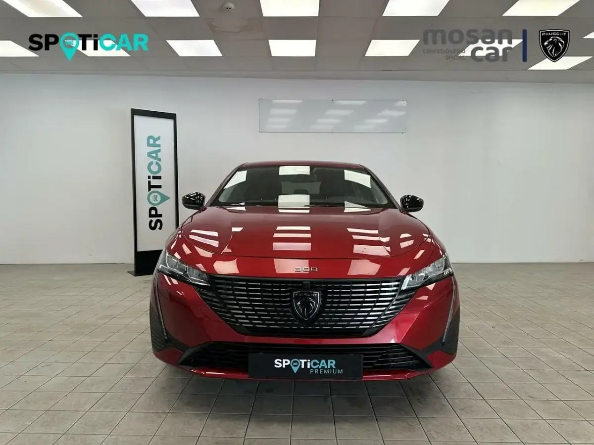 Usado Peugeot 308 Style 131 CV (96 kW) 2023 Rojo Utilitario