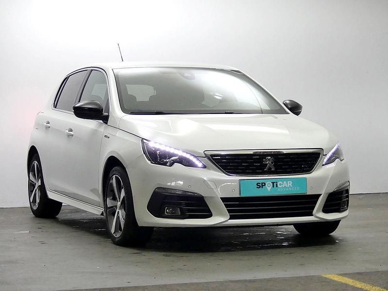 Usado Peugeot 308 GT-line 130 CV (95 kW) 2019 Blanco
