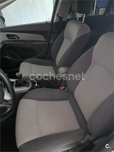 Gris / plata Usado 2010 Chevrolet Cruze LS Berlina | 5400 € (Precio justo) - Imagen 1/4