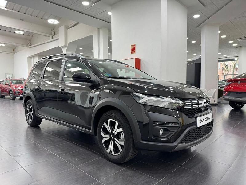 Negro Usado 2025 Dacia Jogger Expression Familiar | 26.100 € (Caro) - Imagen 1/4