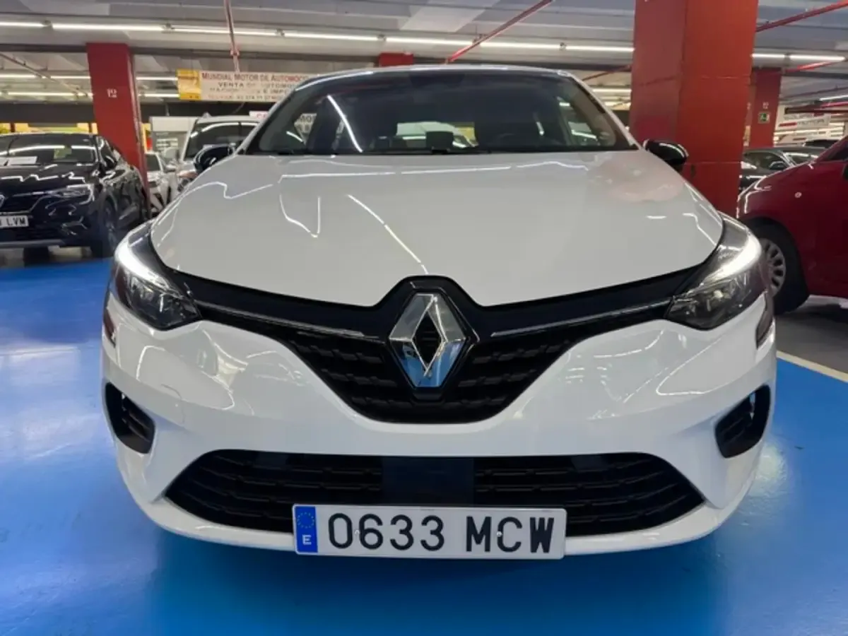 Usado Renault Clio Techno 91 CV (66 kW) 2022 Blanco Utilitario