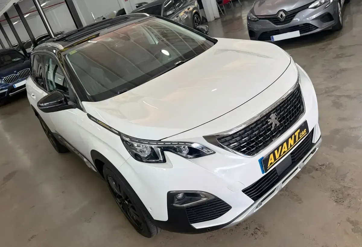 Usado Peugeot 3008 Allure 130 CV (95 kW) 2018 Blanco SUV