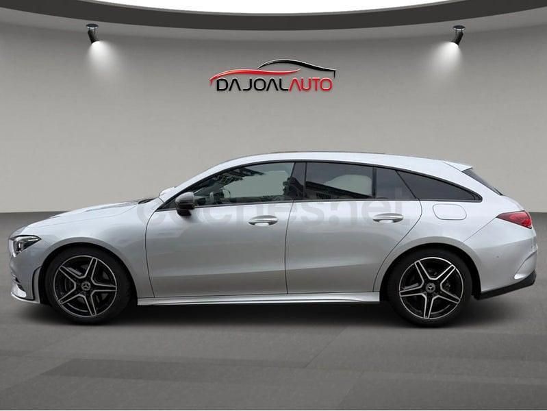 Usado Mercedes CLA200 Shooting Brake 163 CV (119 kW) 2021 Gris / plata Familiar