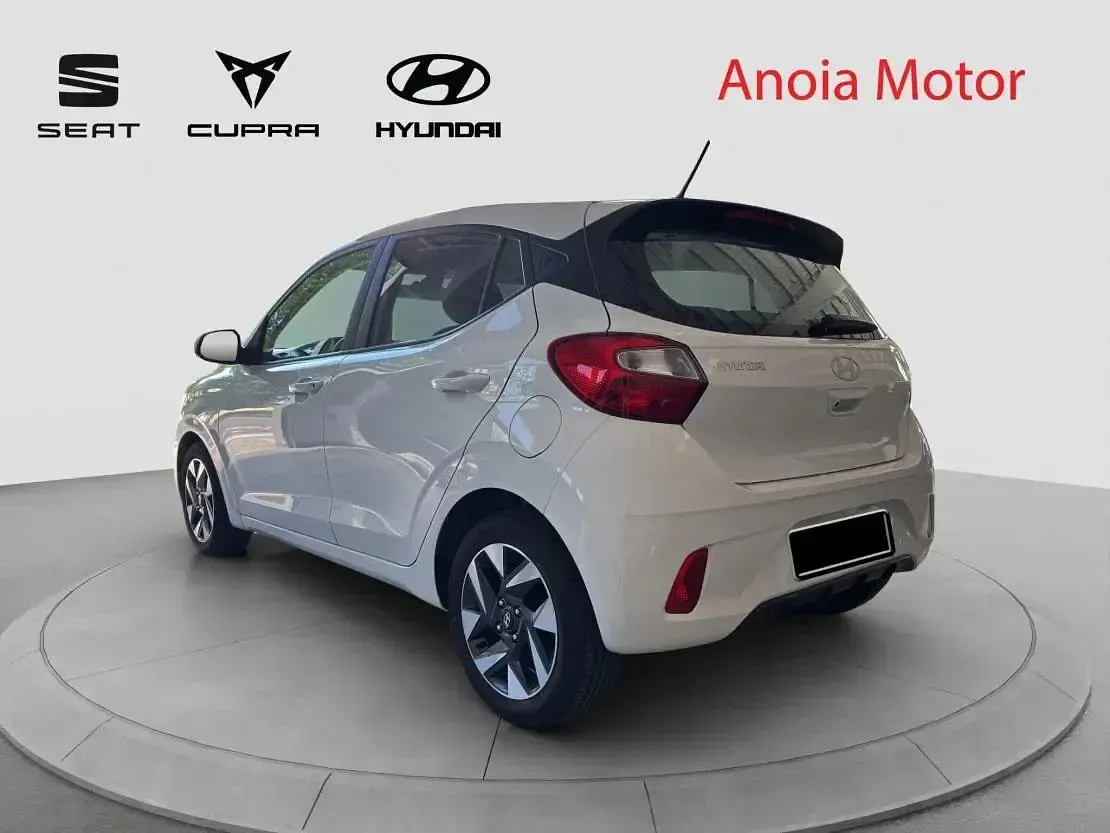 Usado Hyundai i10 67 CV (49 kW) 2024 Blanco Utilitario