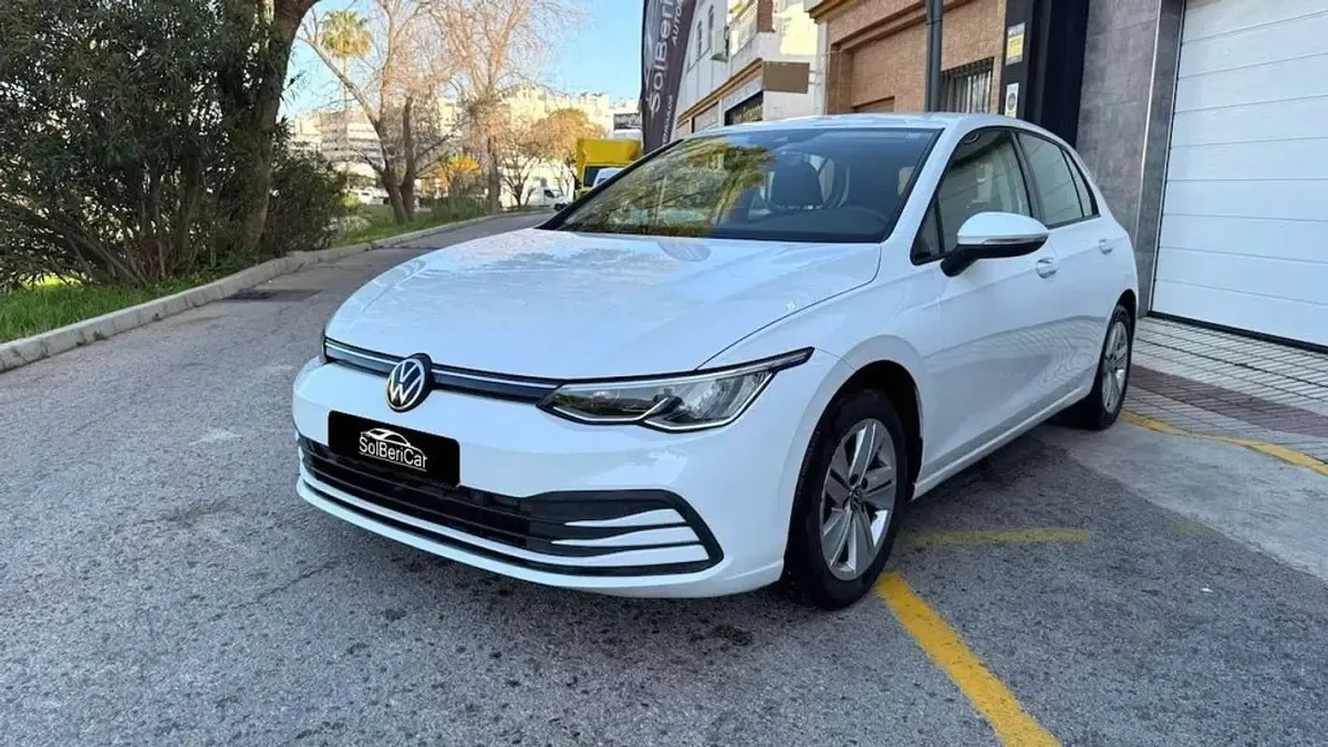 Usado VW Golf VIII Life 116 CV (85 kW) 2022 Blanco Utilitario
