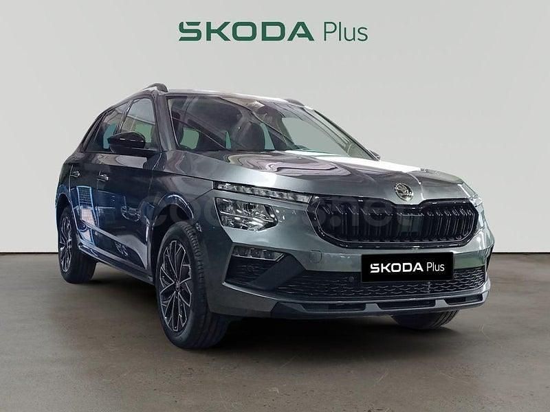 Usado Skoda Kamiq Selection 115 CV (84 kW) 2025 Gris SUV
