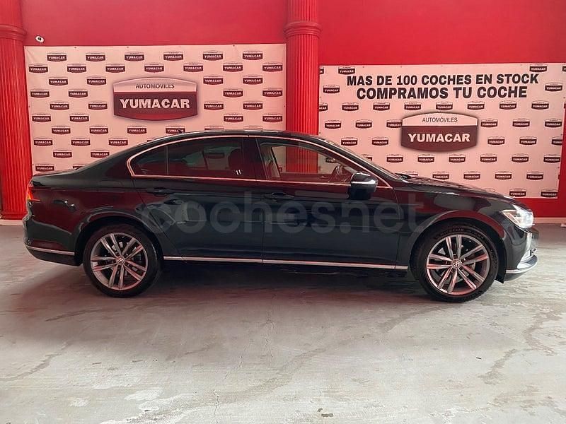 Usado VW Passat Sportline 150 CV (110 kW) 2018 Negro Berlina