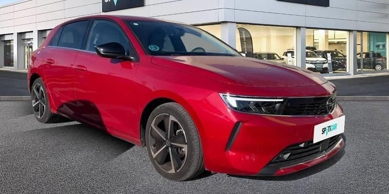 Usado Opel Astra Elegance 131 CV (96 kW) 2022 Rojo