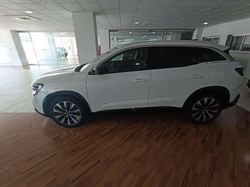 Usado Renault Austral Techno 159 CV (116 kW) 2023 Blanco SUV