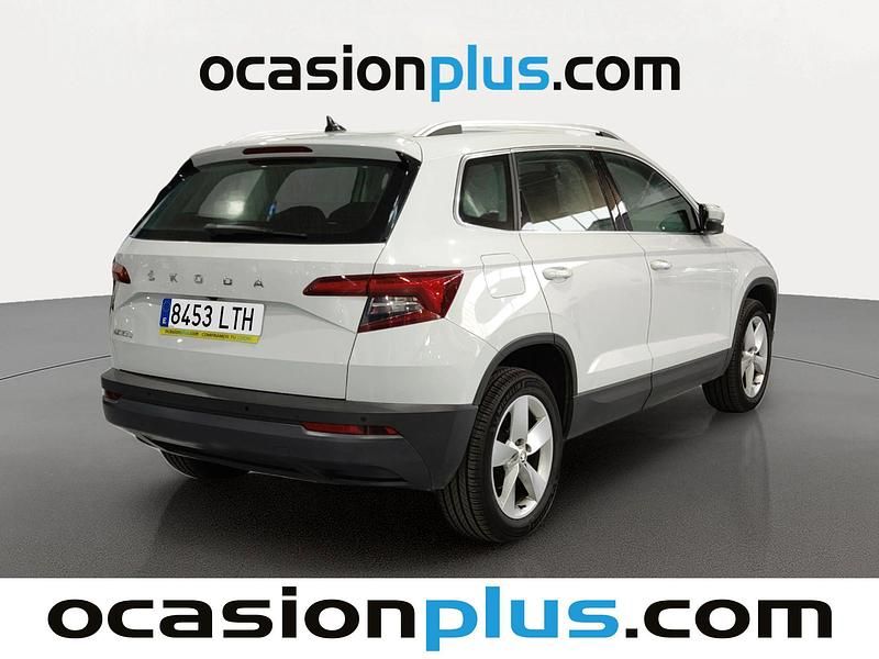 Usado Skoda Karoq Ambition 150 CV (110 kW) 2021 Blanco SUV