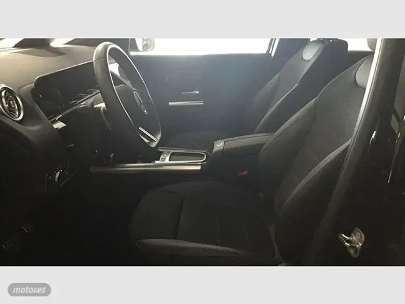 Usado Mercedes GLA250 163 CV (119 kW) 2025 Gris SUV
