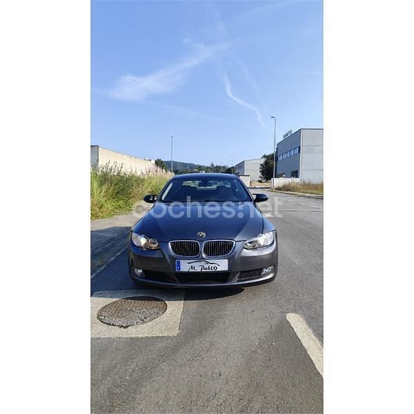Usado BMW 320 177 CV (130 kW) 2009 Gris / plata Coupe
