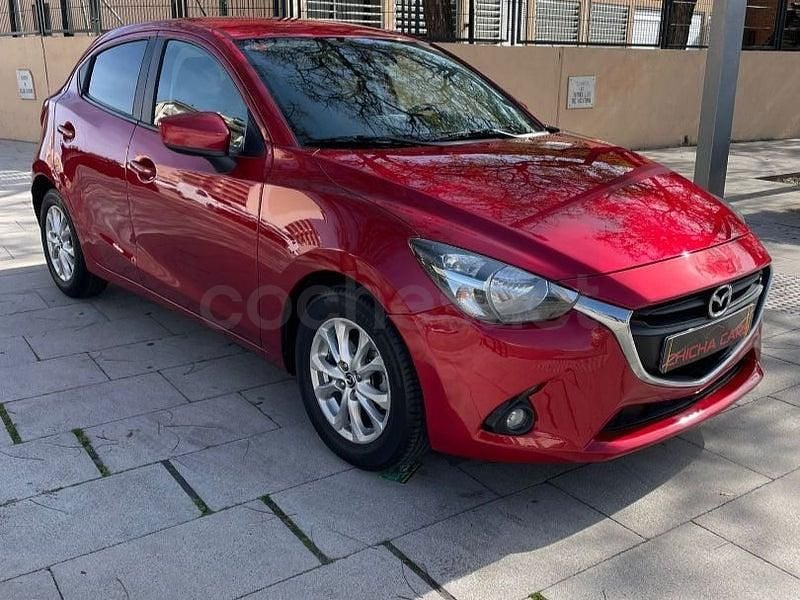 Usado Mazda 2 Style 75 CV (55 kW) 2015 Rojo Berlina