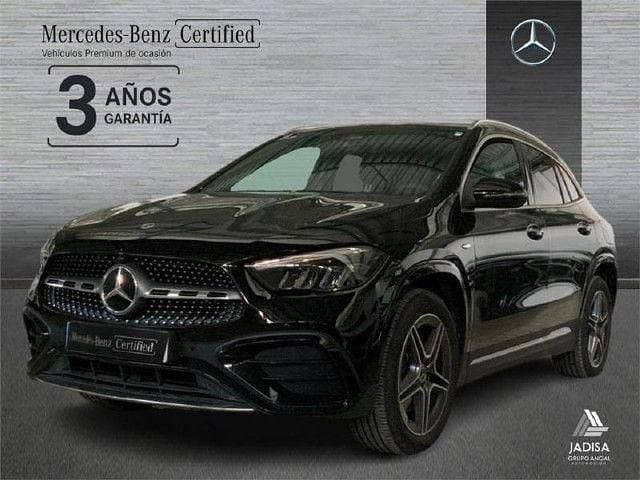 Usado Mercedes GLA200 AMG line 163 CV (119 kW) 2026 Gris montaña SUV