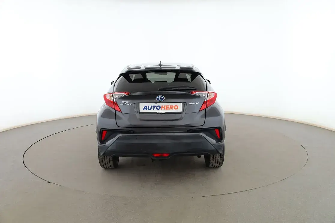 Usado Toyota C-HR Advance 122 CV (89 kW) 2018 Gris SUV