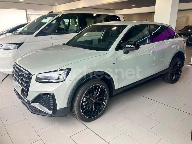 Gris / plata Nuevo 2025 Audi Q2 SUV | 37.900 € (Un poco caro) - Imagen 1/4