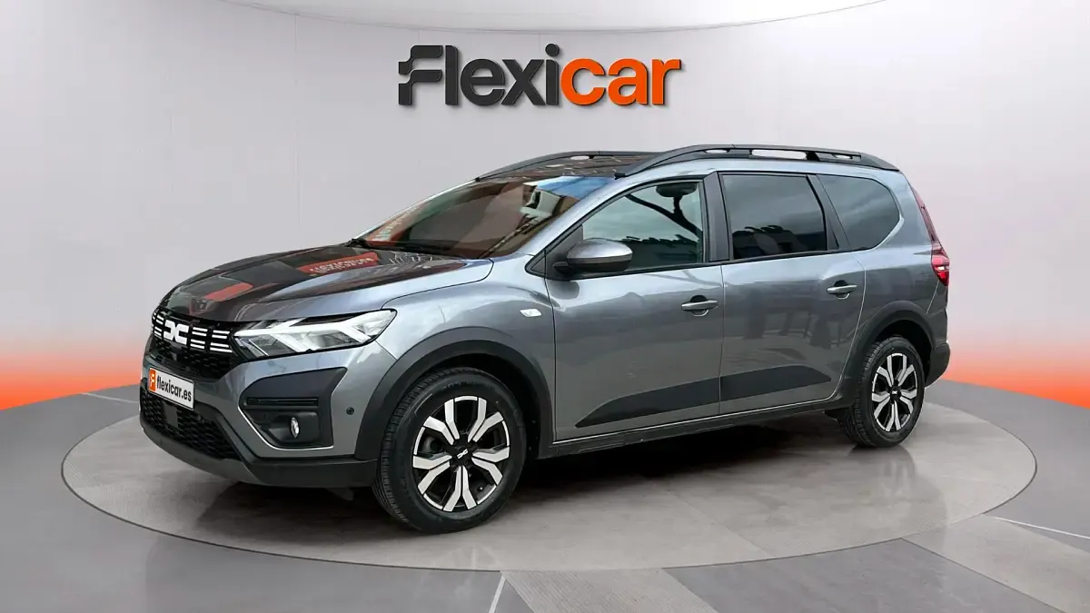 Usado Dacia Jogger Expression 110 CV (80 kW) 2024 Gris Monovolumen