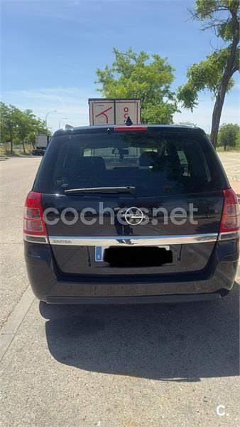 Usado Opel Zafira Essentia 110 CV (80 kW) 2010 Negro Monovolumen