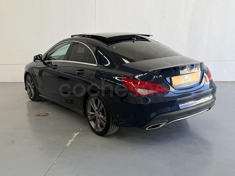 Usado Mercedes CLA200 136 CV (100 kW) 2018 Azul Berlina