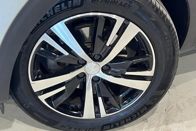 Usado Peugeot 3008 Allure 131 CV (96 kW) 2020