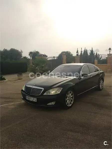 Usado Mercedes S320 204 CV (150 kW) 2006 Negro Berlina