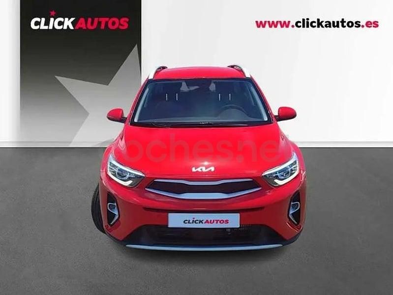 Usado Kia Stonic 100 CV (73 kW) 2025 Rojo SUV