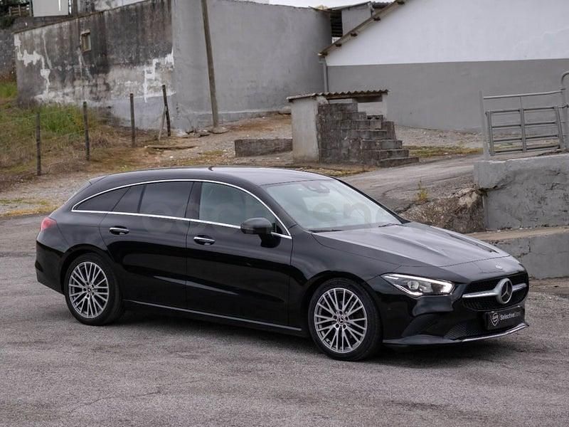 Usado Mercedes CLA180 Shooting Brake 136 CV (100 kW) 2020 Negro Familiar