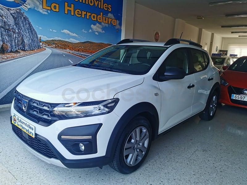 Usado Dacia Sandero Essentiel 91 CV (66 kW) 2022 Blanco Berlina