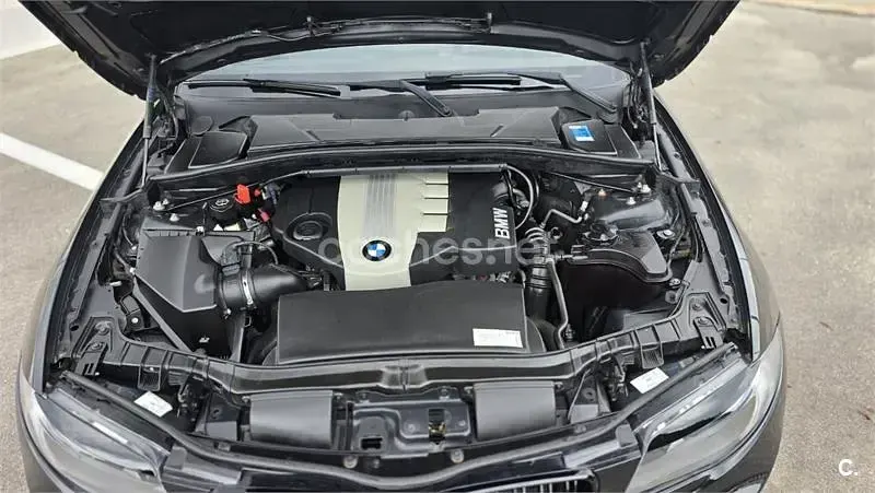 Usado BMW 120 Cabriolet 177 CV (130 kW) 2010 Negro Descapotable