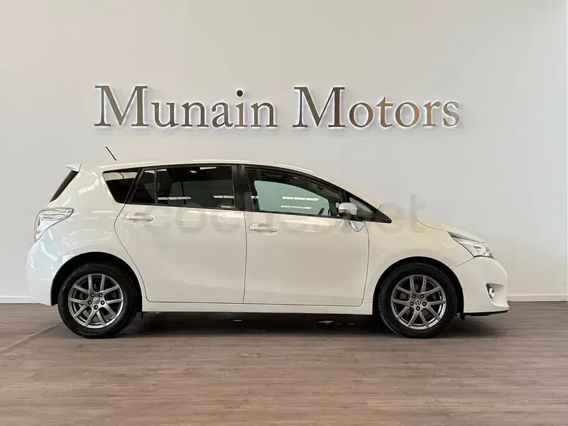 Usado Toyota Verso Comfort 112 CV (82 kW) 2014 Blanco Monovolumen