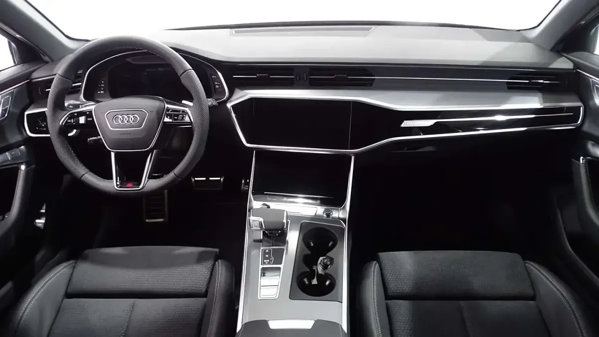 Usado Audi A6 Sport 204 CV (150 kW) 2024 Rojo Familiar