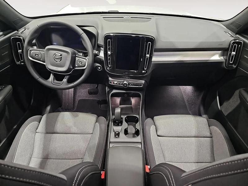 Nuevo Volvo XC40 Core 163 CV (119 kW) 2025 Blanco SUV