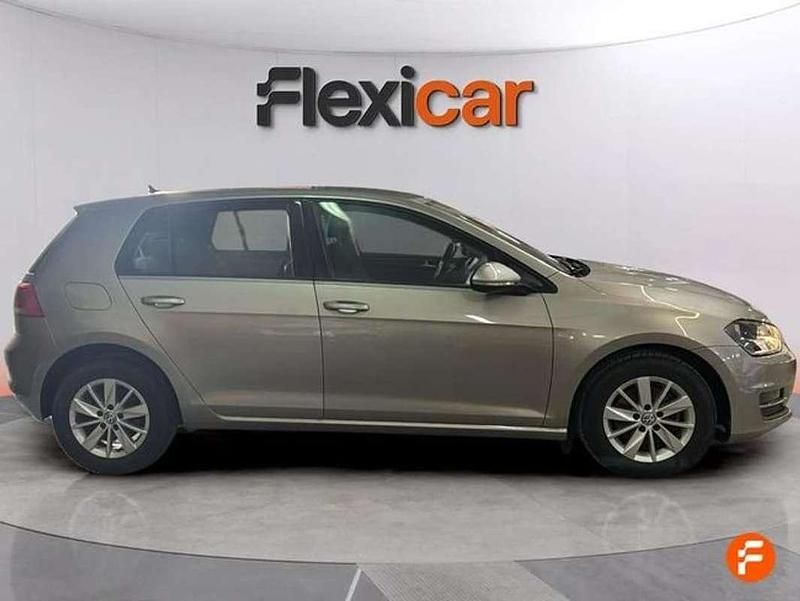 Usado VW Golf VII Advance 116 CV (85 kW) 2017 Gris Utilitario