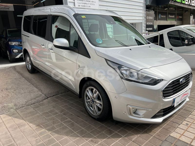 Usado Ford Grand Tourneo Connect Titanium 120 CV (88 kW) 2022 Gris / plata Monovolumen