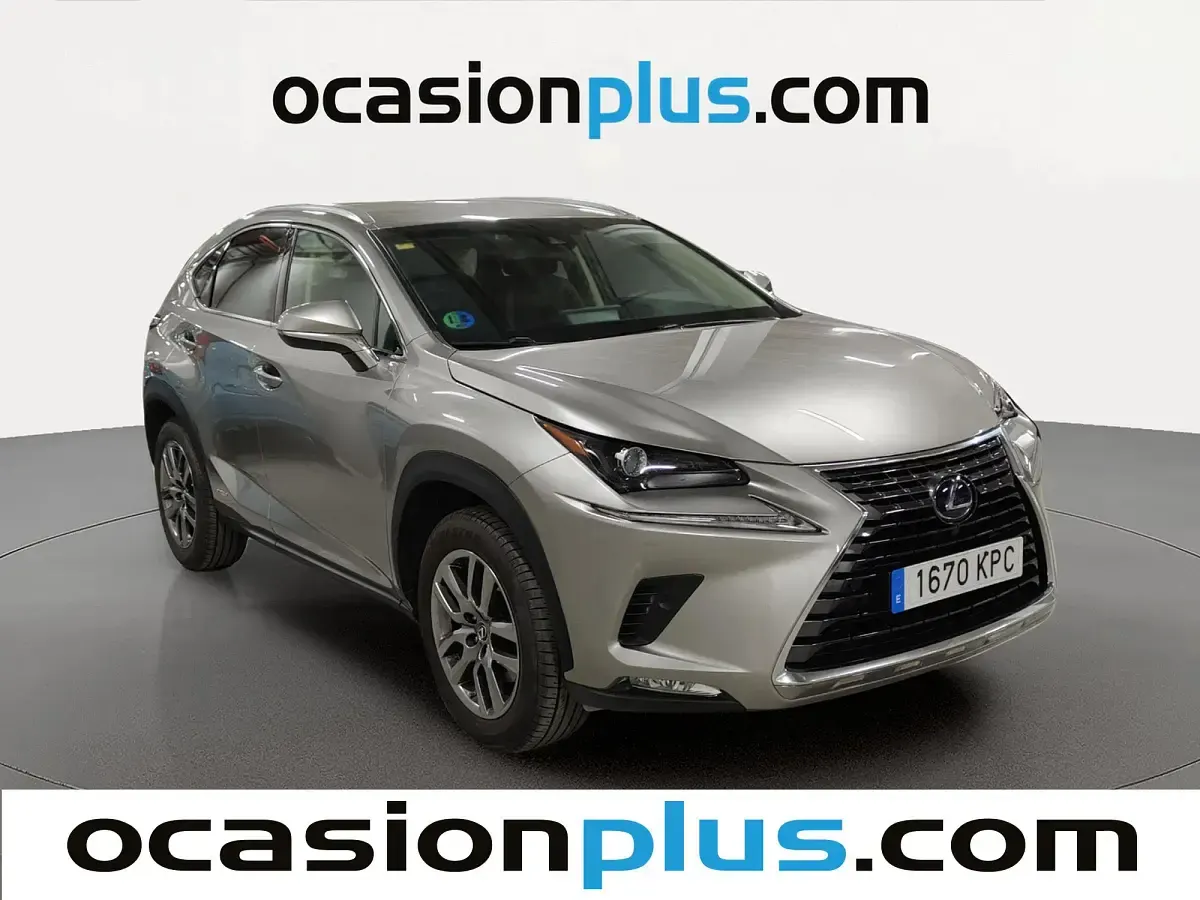 Usado Lexus NX300h Luxury Line 197 CV (144 kW) 2018 Gris SUV