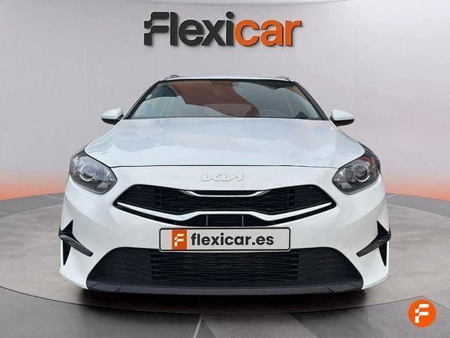 Usado Kia Ceed 136 CV (100 kW) 2023 Blanco Utilitario