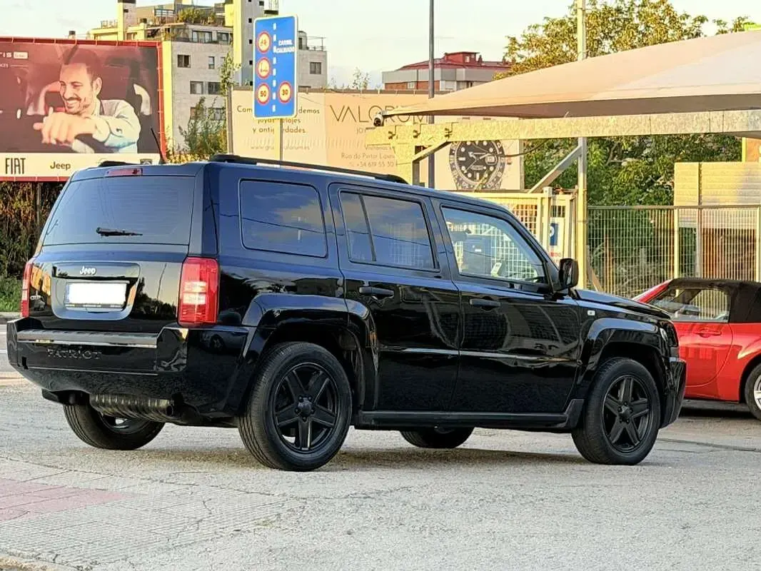 Usado Jeep Patriot Limited 140 CV (102 kW) 2009 Negro SUV