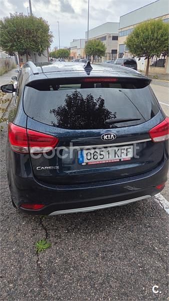 Usado Kia Carens 135 CV (99 kW) 2017 Azul Monovolumen