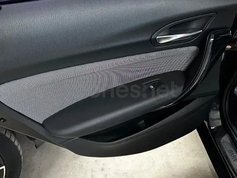 Usado BMW 118 170 CV (125 kW) 2011 Negro Utilitario