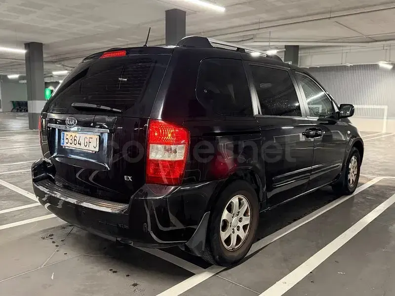 Usado Kia Carnival 185 CV (136 kW) 2008 Negro Monovolumen