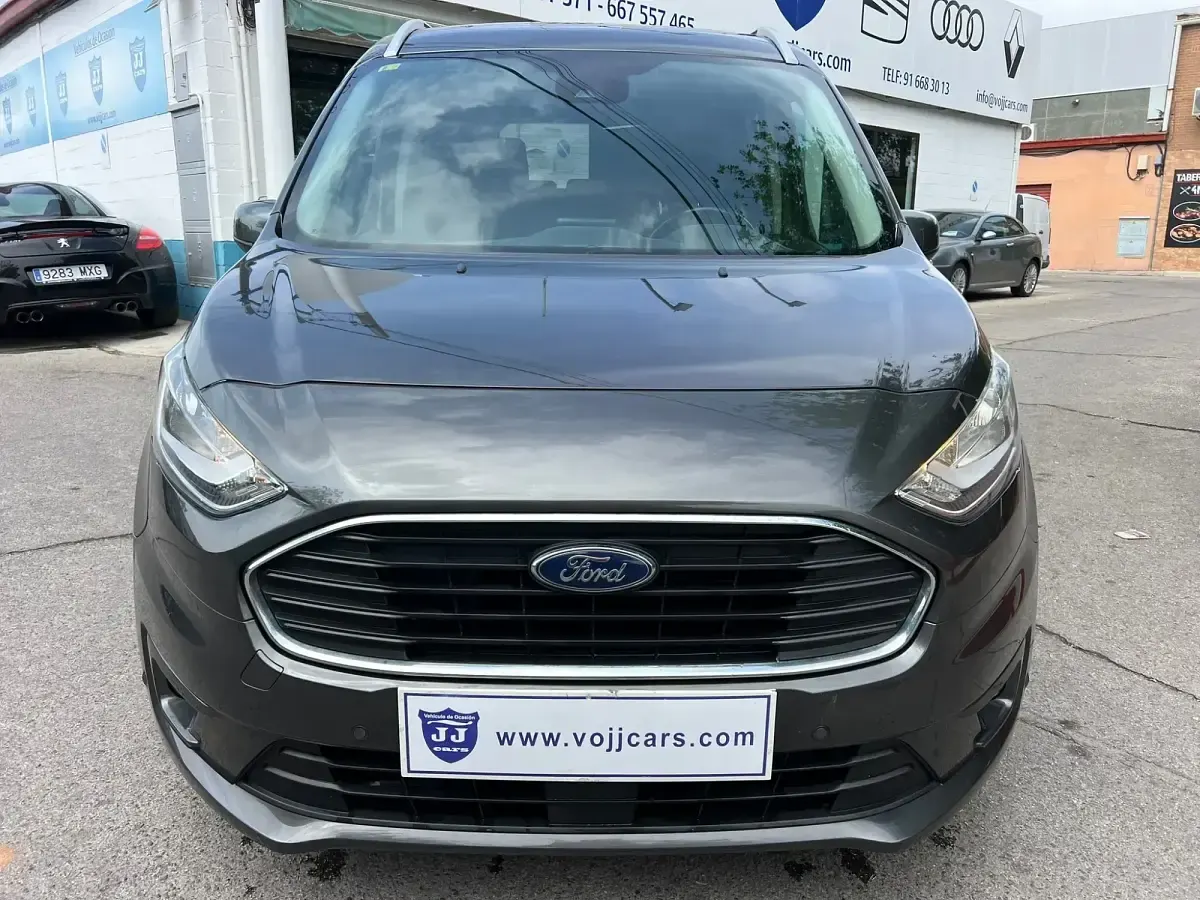 Usado Ford Tourneo Connect Titanium 120 CV (88 kW) 2018 Gris Monovolumen