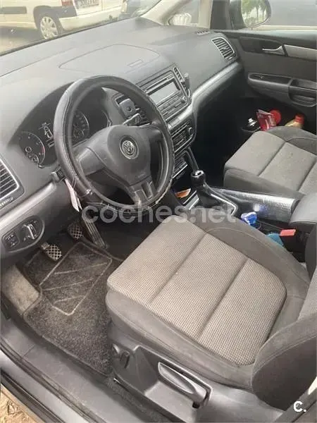 Usado VW Sharan Advance 170 CV (125 kW) 2012 Gris / plata Monovolumen