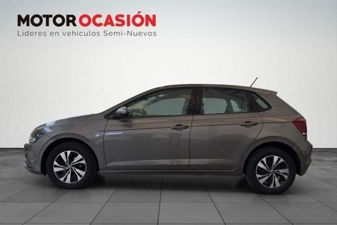 Usado VW Polo Advance 95 CV (69 kW) 2021 Gris metalizado Utilitario