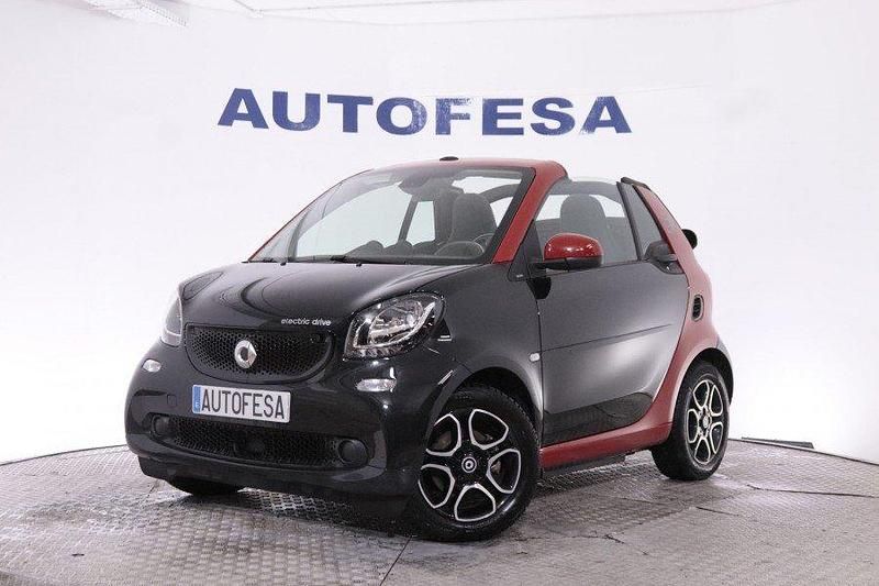Rojo/negro Usado 2018 Smart ForTwo Electric Drive Descapotable | 12.450 € (Precio justo) - Imagen 1/4
