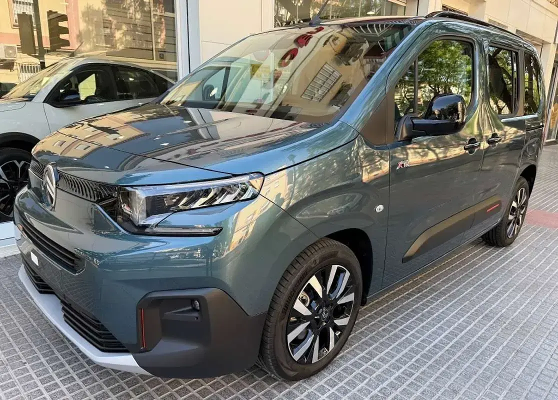 Nuevo Citroën Berlingo 102 CV (75 kW) 2026 Azul Monovolumen