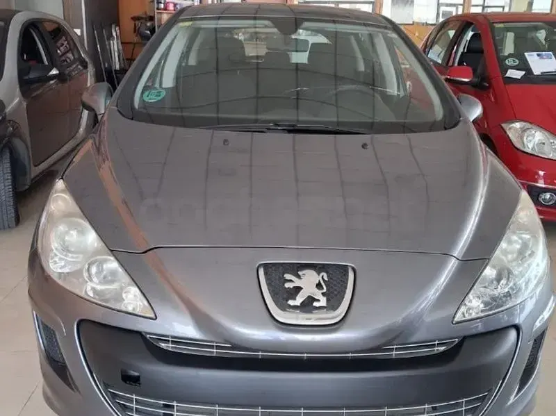 Usado Peugeot 308 120 CV (88 kW) 2009 Gris / plata Berlina