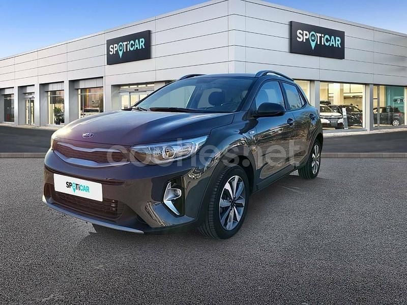 Gris / plata Usado 2021 Kia Stonic SUV | 16.000 € (Precio justo) - Imagen 1/4