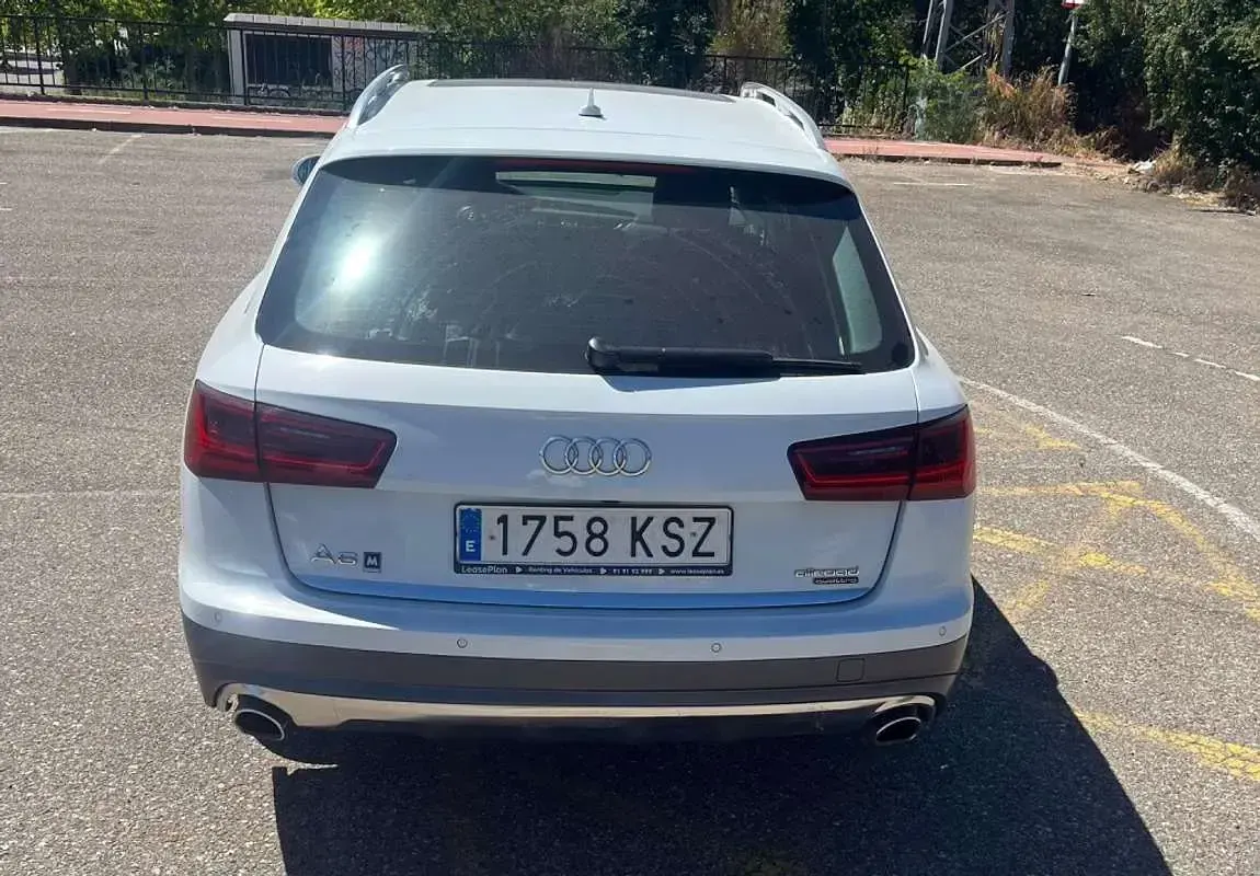 Usado Audi A6 Allroad Advanced 272 CV (200 kW) 2019 Blanco Familiar