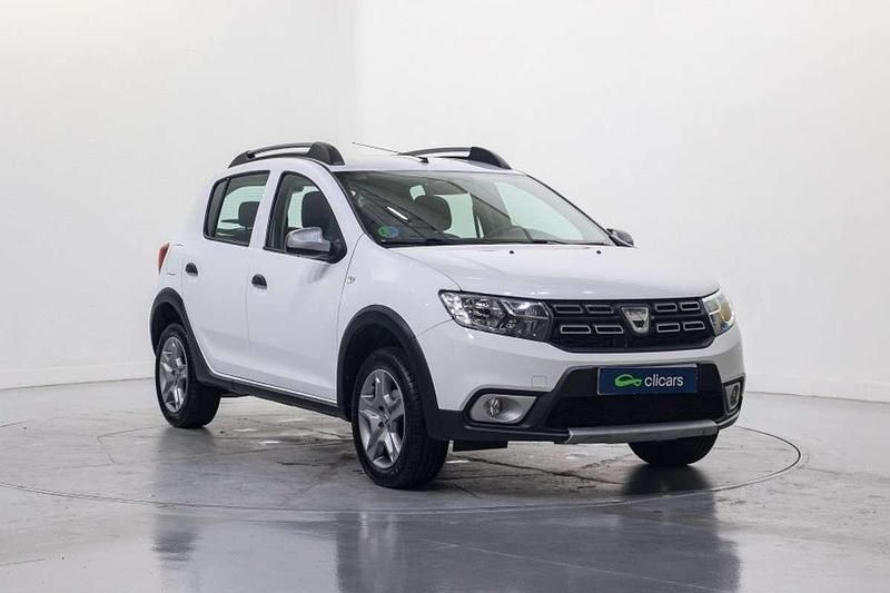Usado Dacia Sandero Essentiel 90 CV (66 kW) 2019 Blanco Utilitario